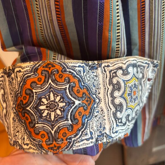 Colorful Stripe Robert Graham Men's Shirt with Flip Cuffs Large - Picture 2 of 8